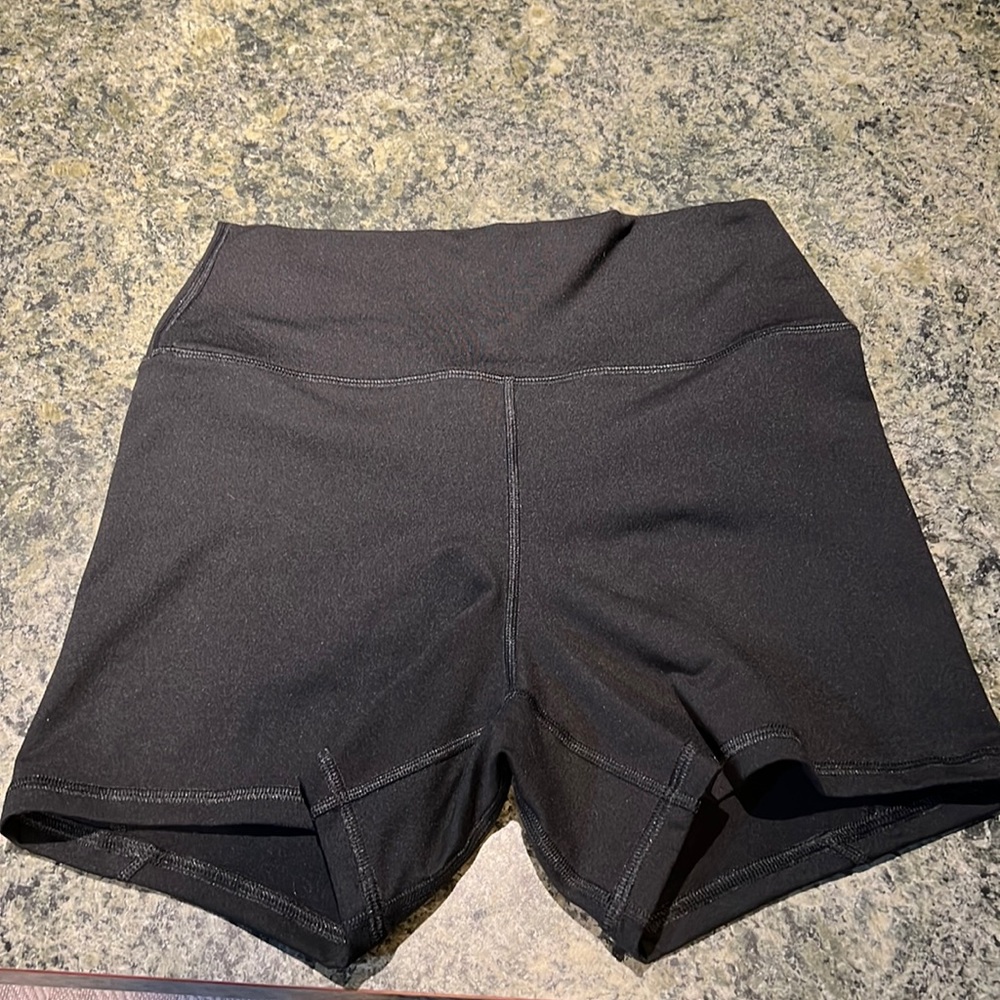 Fleo high rise shorts Medium